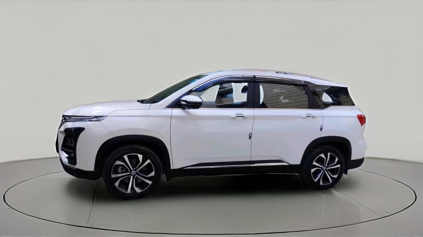 2023 MG HECTOR PLUS SAVVY PRO 1.5 TURBO CVT 7 STR, Petrol, Automatic, 24,875 km, exterior