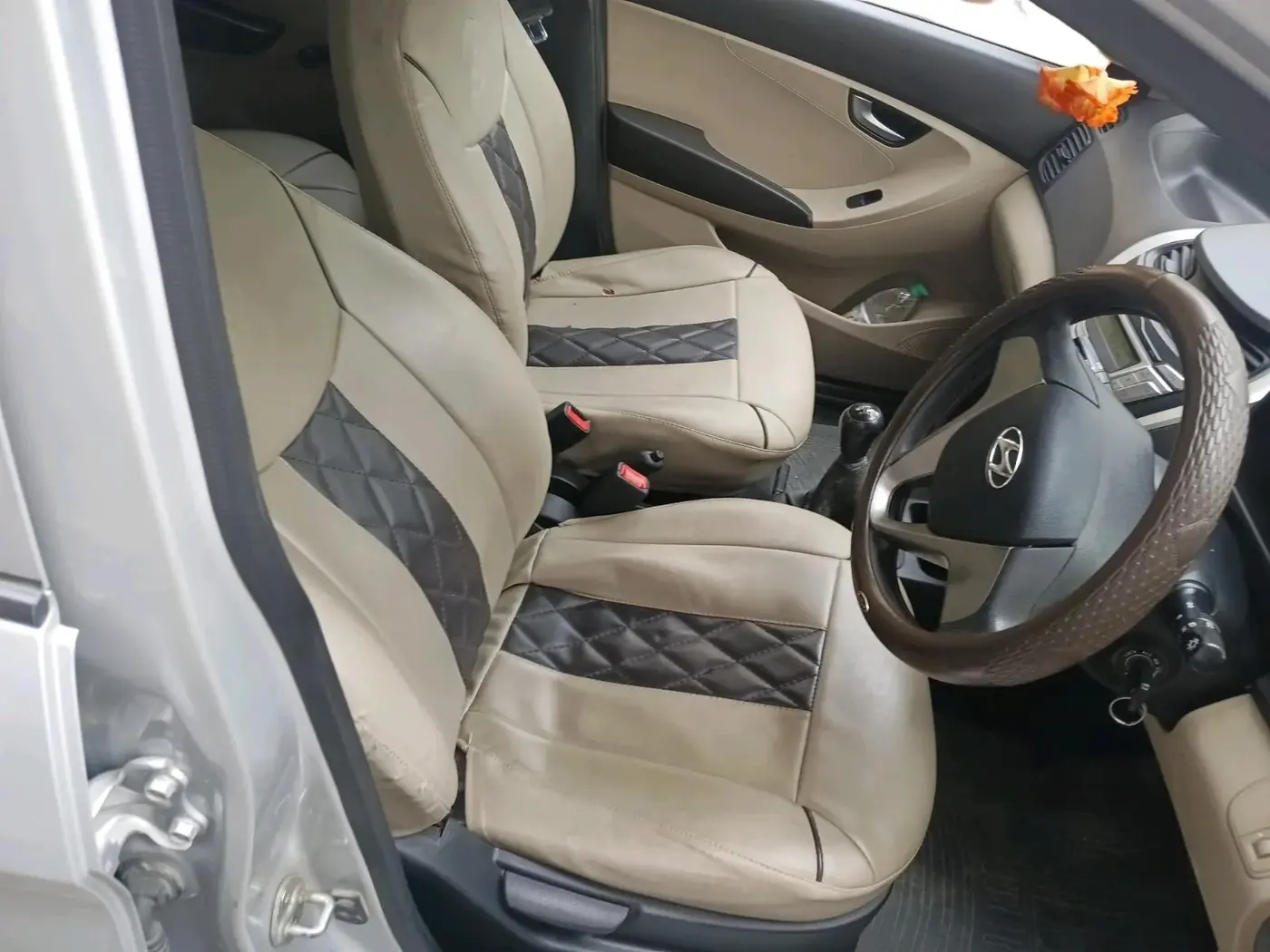 2017 Hyundai Eon SPORTZ, Petrol, Manual, 20,757 km, interior