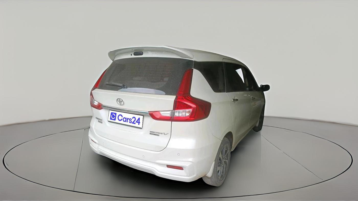 2024 Toyota RUMION V AT , Petrol, Automatic, 43,933 km, exterior