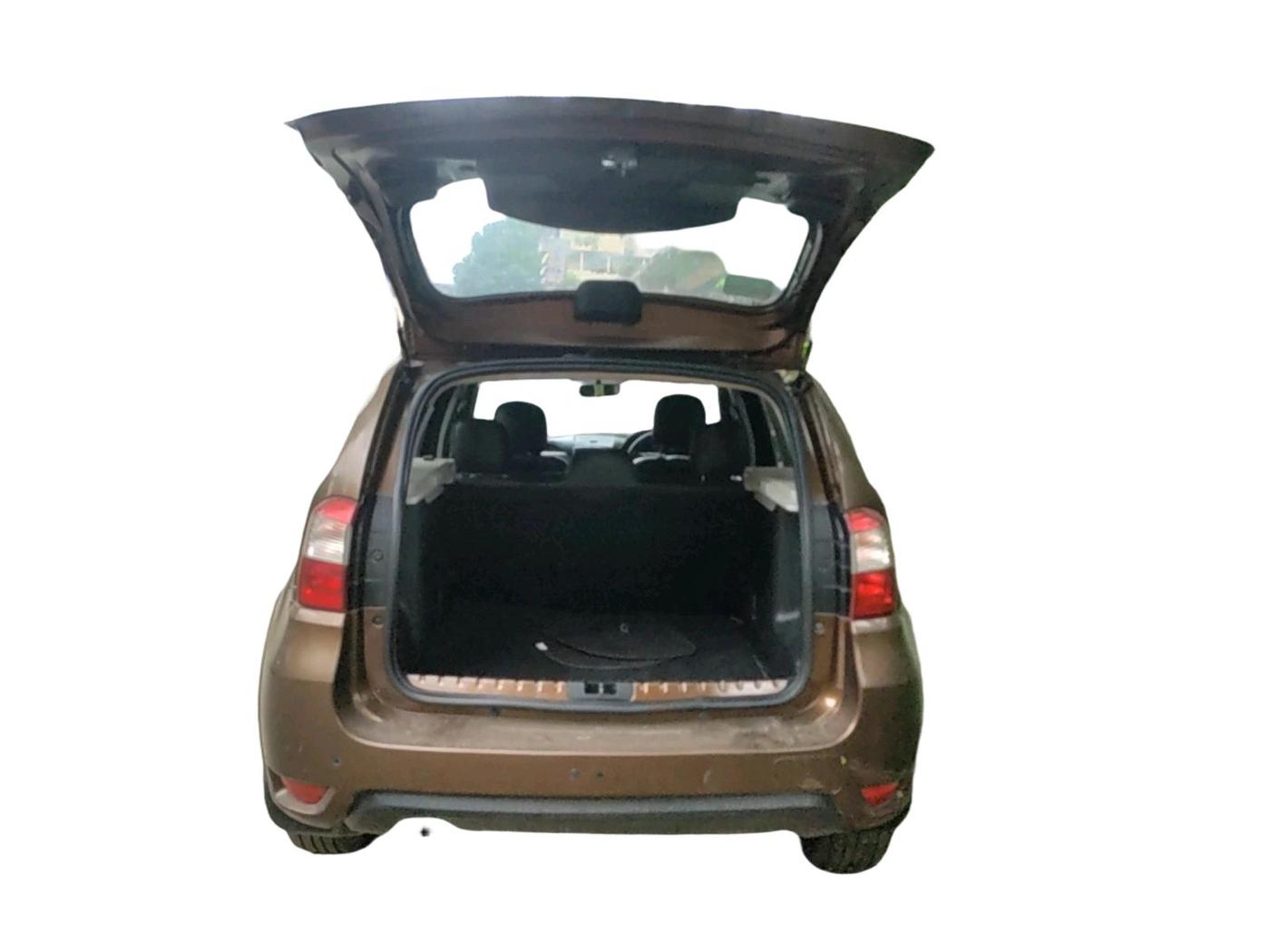 2017 Nissan Terrano  XL D Plus, Diesel, Manual, 98,652 km, exterior