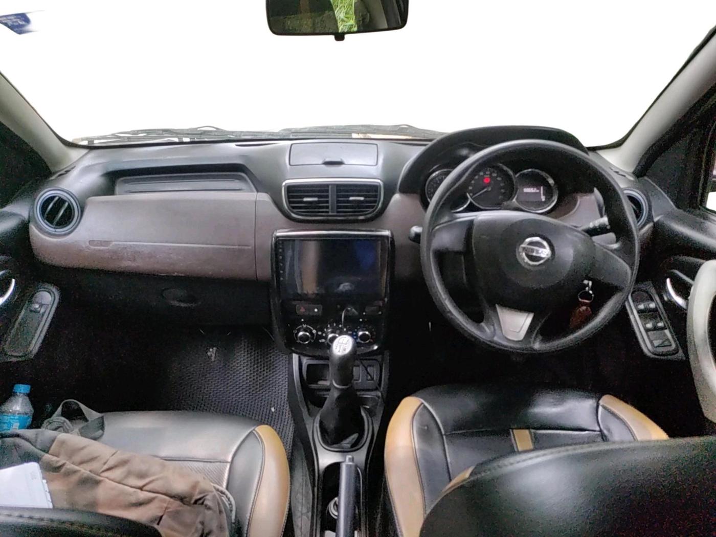 2017 Nissan Terrano  XL D Plus, Diesel, Manual, 98,652 km, interior