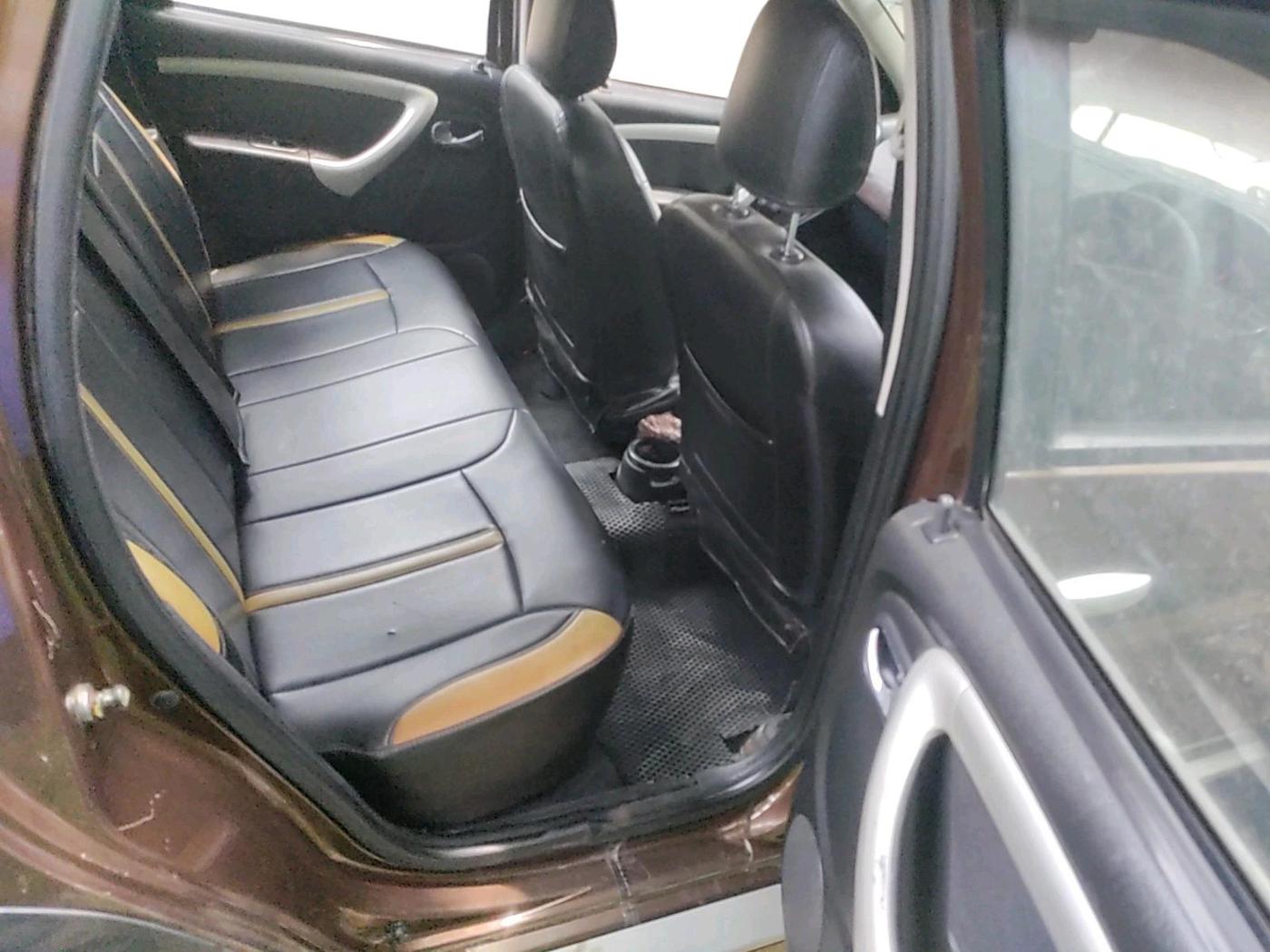 2017 Nissan Terrano  XL D Plus, Diesel, Manual, 98,652 km, interior