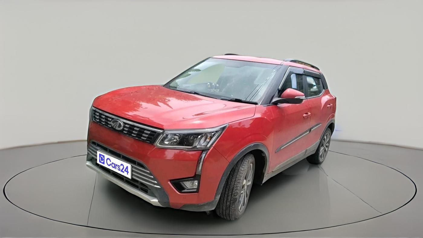 2021 Mahindra XUV300 W8 (O) 1.2 PETROL, Petrol, Manual, 98,661 km, exterior