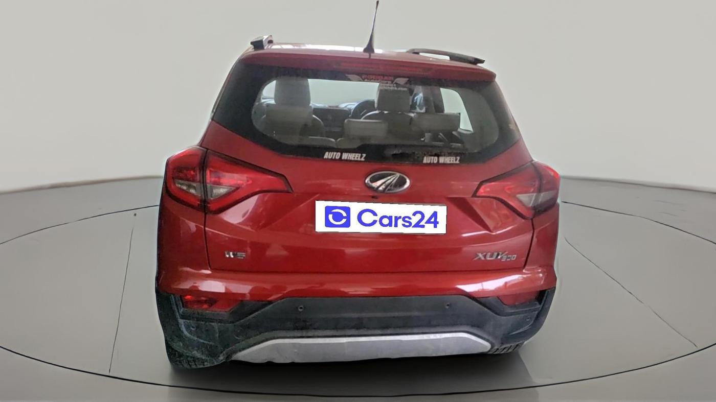 2021 Mahindra XUV300 W8 (O) 1.2 PETROL, Petrol, Manual, 98,661 km, exterior