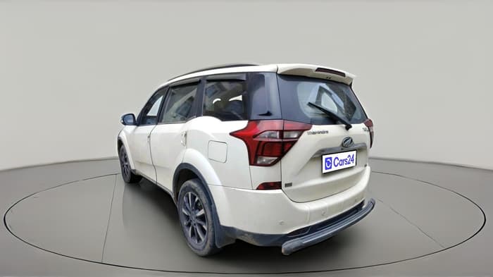 2018 Mahindra XUV500 W11 (O) AWD, Diesel, Manual, 1,60,923 km, exterior
