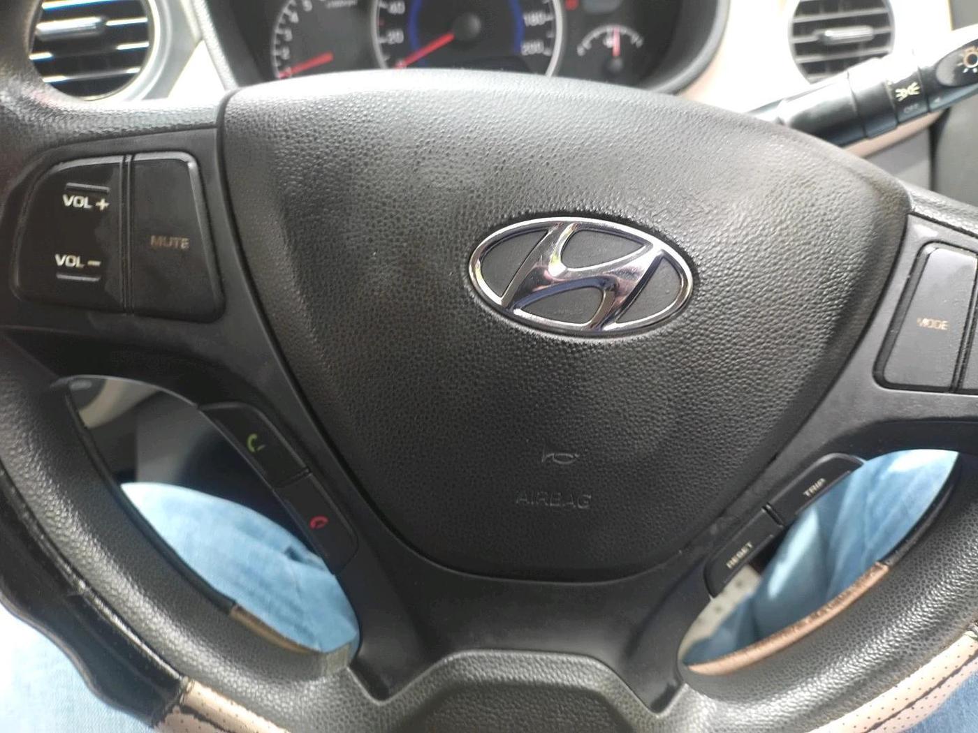 2019 Hyundai Grand i10 MAGNA 1.2 KAPPA VTVT, Petrol, Manual, 43,436 km, interior