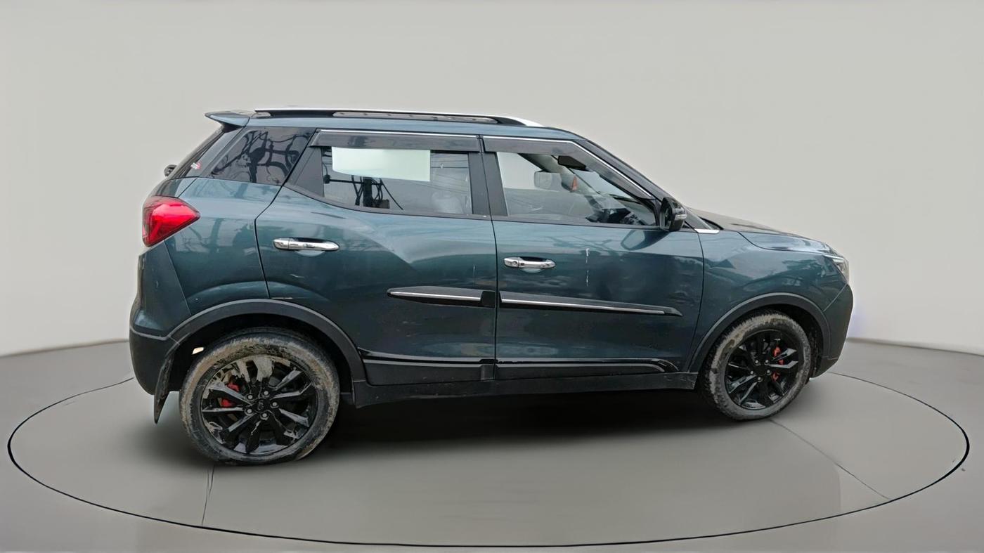 2019 Mahindra XUV300 W8 (O) 1.2 PETROL, Petrol, Manual, 66,720 km, exterior