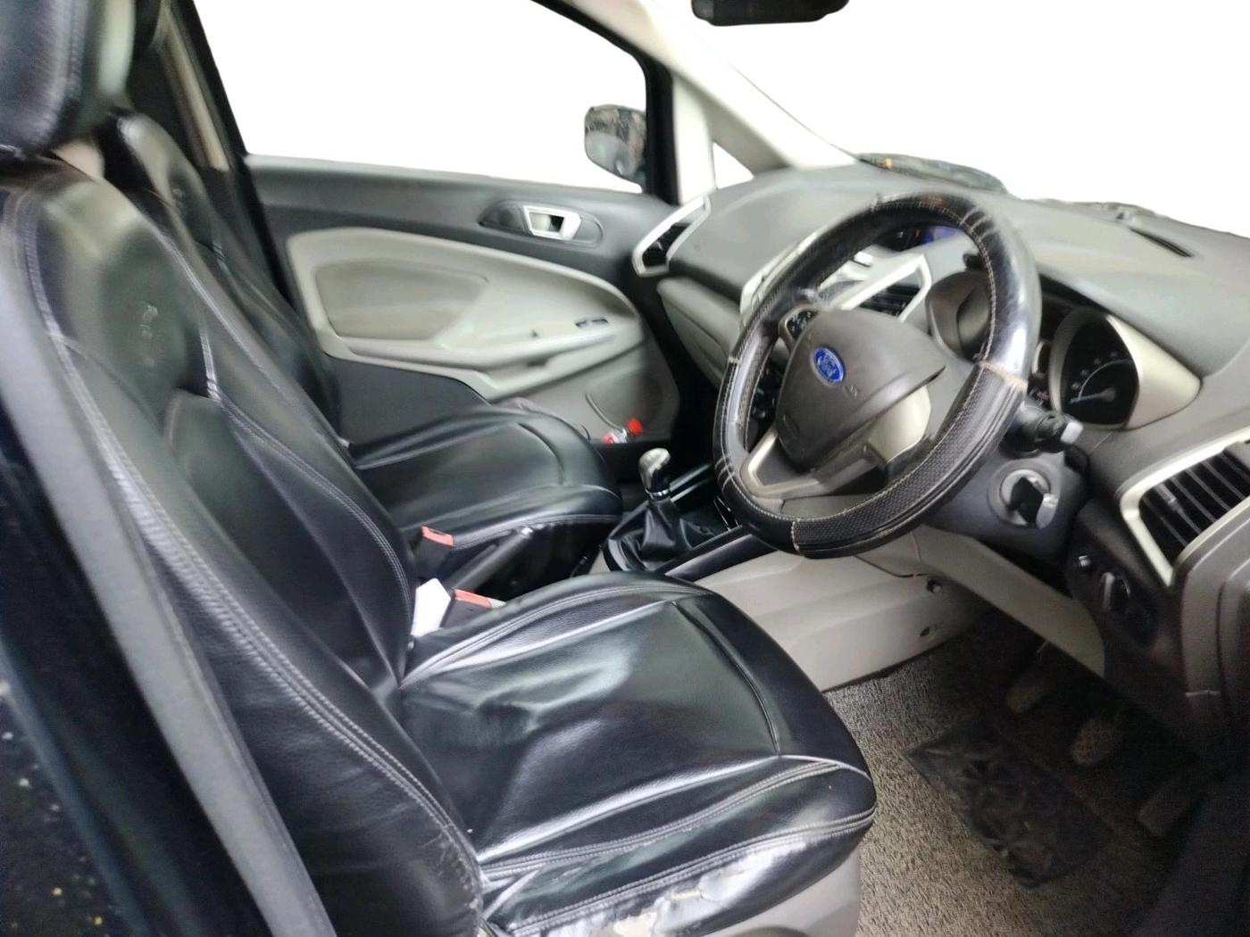 2014 Ford Ecosport TITANIUM 1.5L DIESEL, Diesel, Manual, 1,23,271 km, interior