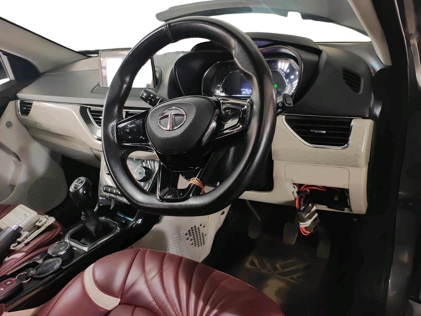 2023 Tata NEXON XZ PLUS PETROL, Petrol, Manual, 32,579 km, interior