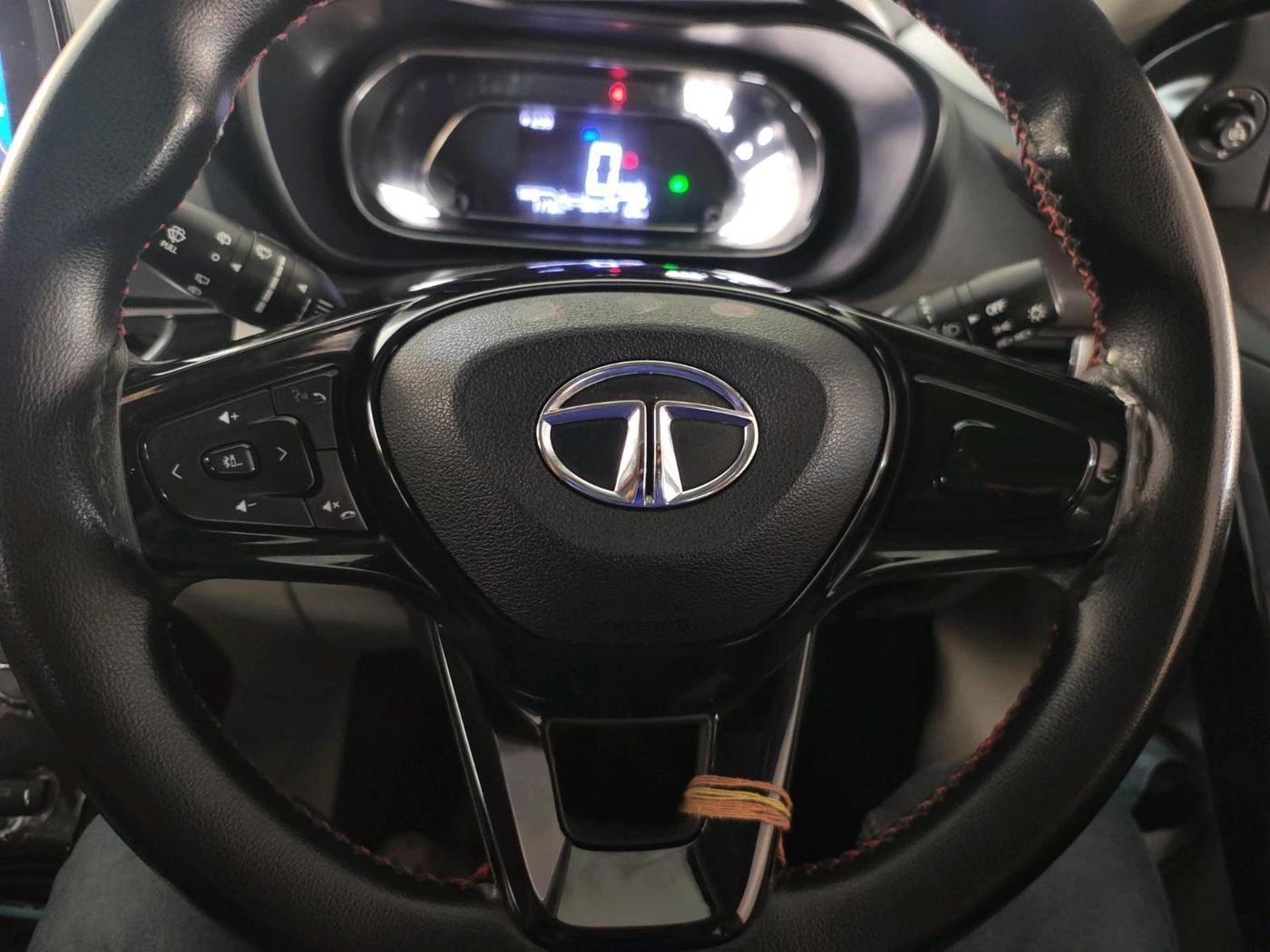 2023 Tata NEXON XZ PLUS PETROL, Petrol, Manual, 32,579 km, interior