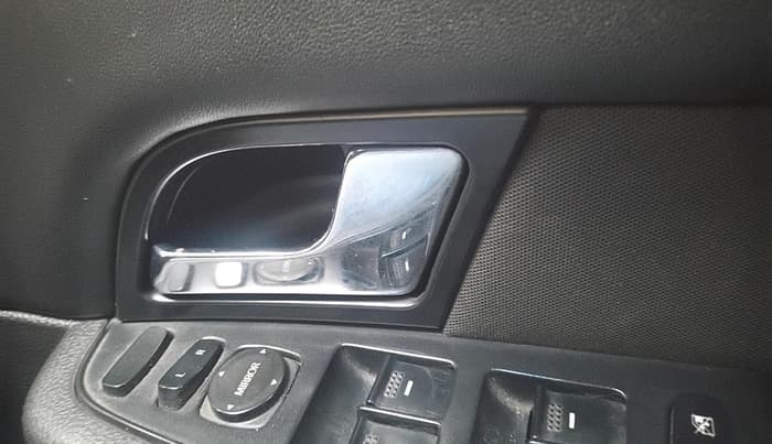 2018 Tata Hexa XM 4X2 7 STR, Diesel, Manual, 54,014 km, interior