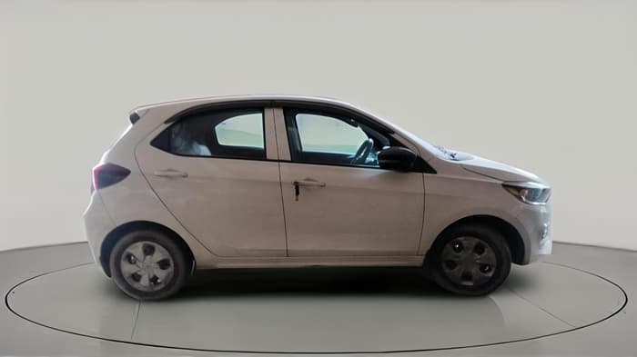 2023 Tata Tiago XT (O) PETROL, Petrol, Manual, 61,308 km, exterior