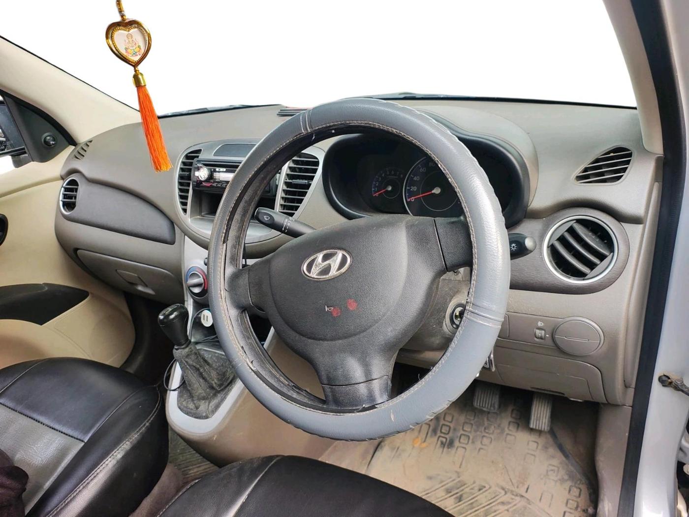 2014 Hyundai i10 MAGNA 1.1, Petrol, Manual, 49,216 km, interior