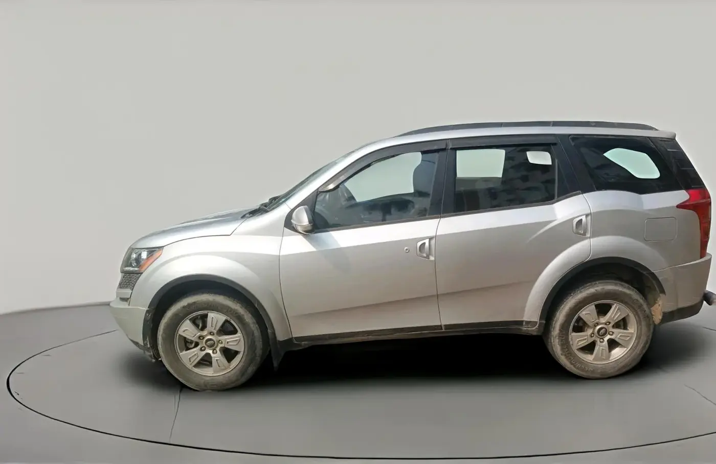 2012 Mahindra XUV500 W8, Diesel, Manual, 1,04,951 km, exterior