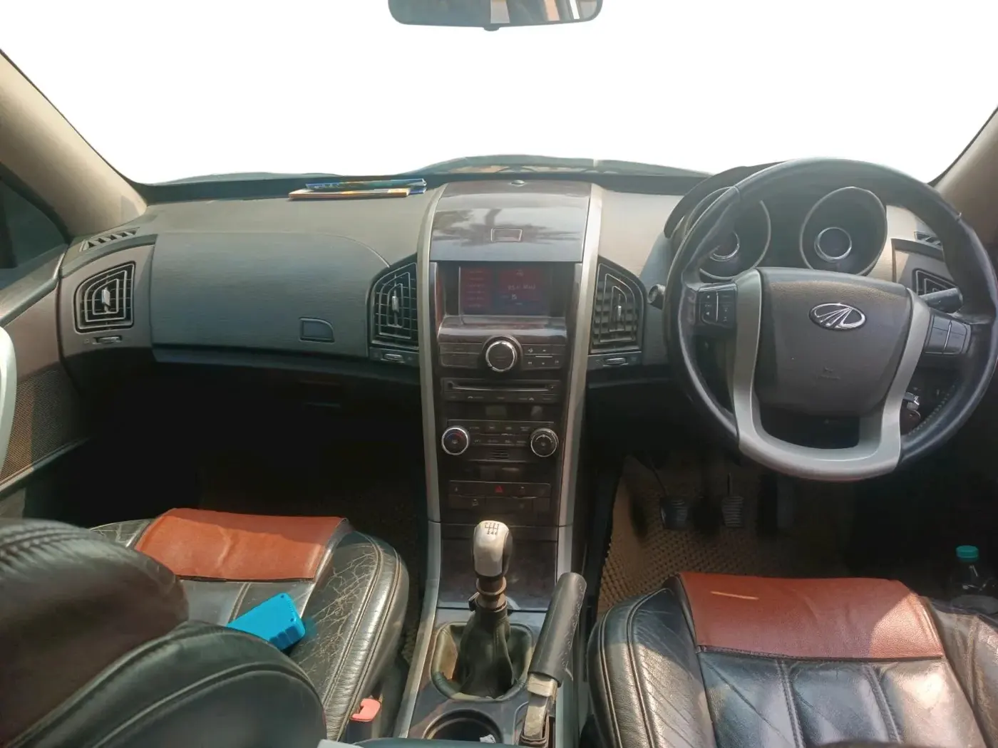 2012 Mahindra XUV500 W8, Diesel, Manual, 1,04,951 km, interior