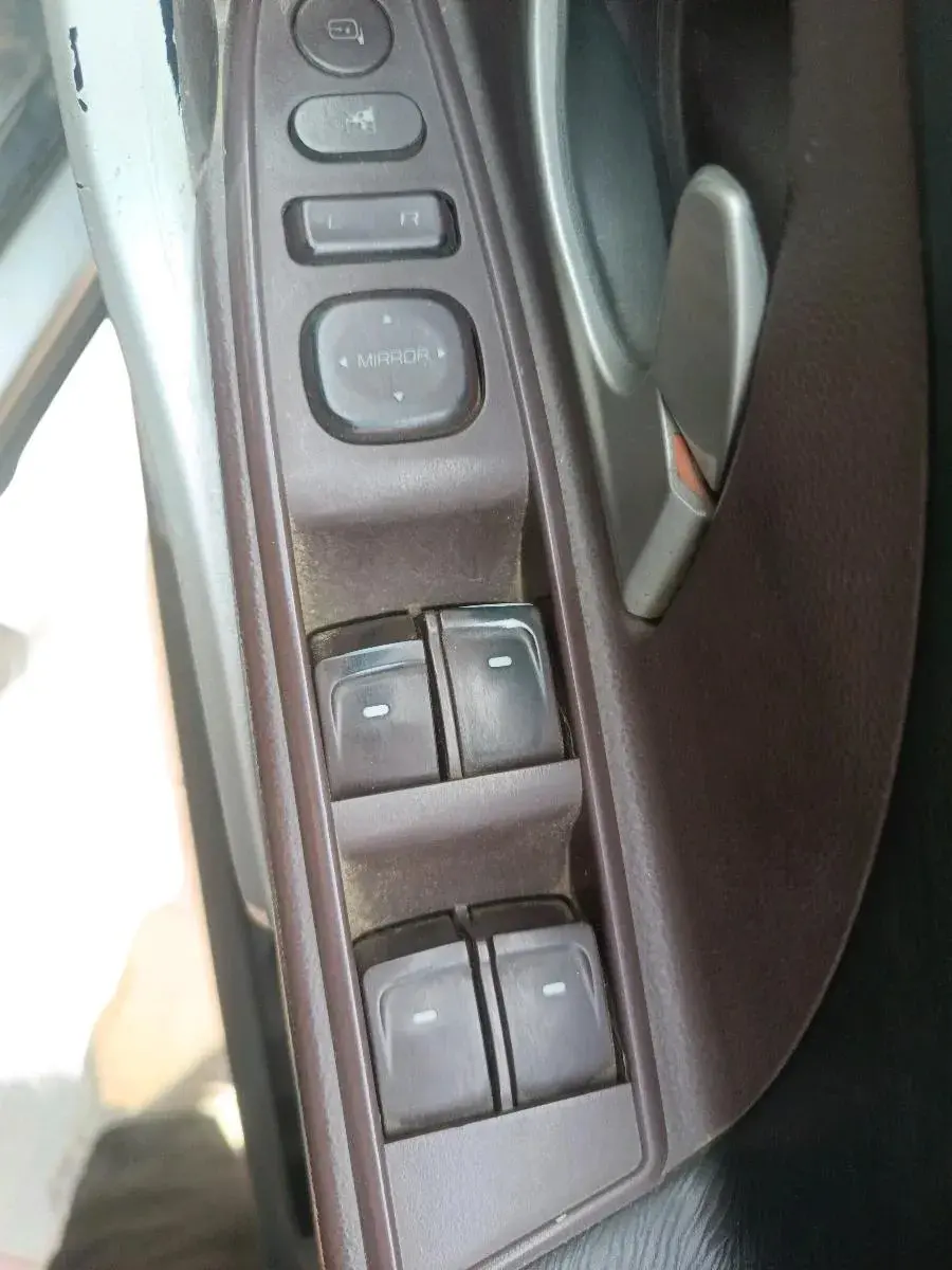 2012 Mahindra XUV500 W8, Diesel, Manual, 1,04,951 km, interior