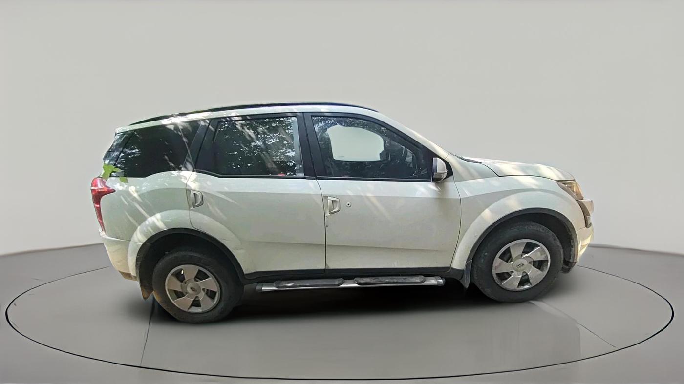 2016 Mahindra XUV500 W6, Diesel, Manual, 86,276 km, exterior