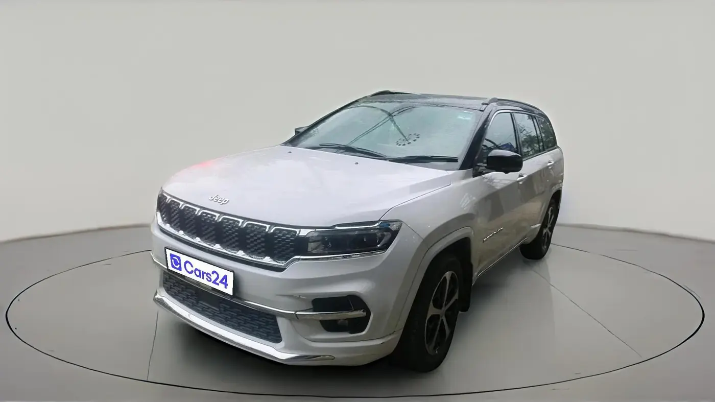 2024 Jeep MERIDIAN Overland 4x2 AT, Diesel, Automatic, 18,179 km, exterior