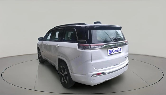 2024 Jeep MERIDIAN Overland 4x2 AT, Diesel, Automatic, 18,179 km, exterior