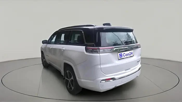 2024 Jeep MERIDIAN Overland 4x2 AT, Diesel, Automatic, 18,179 km, exterior