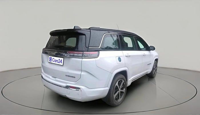 2024 Jeep MERIDIAN Overland 4x2 AT, Diesel, Automatic, 18,179 km, exterior
