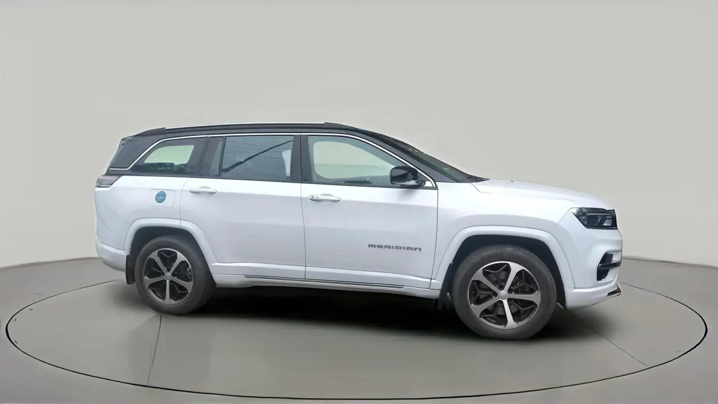 2024 Jeep MERIDIAN Overland 4x2 AT, Diesel, Automatic, 18,179 km, exterior