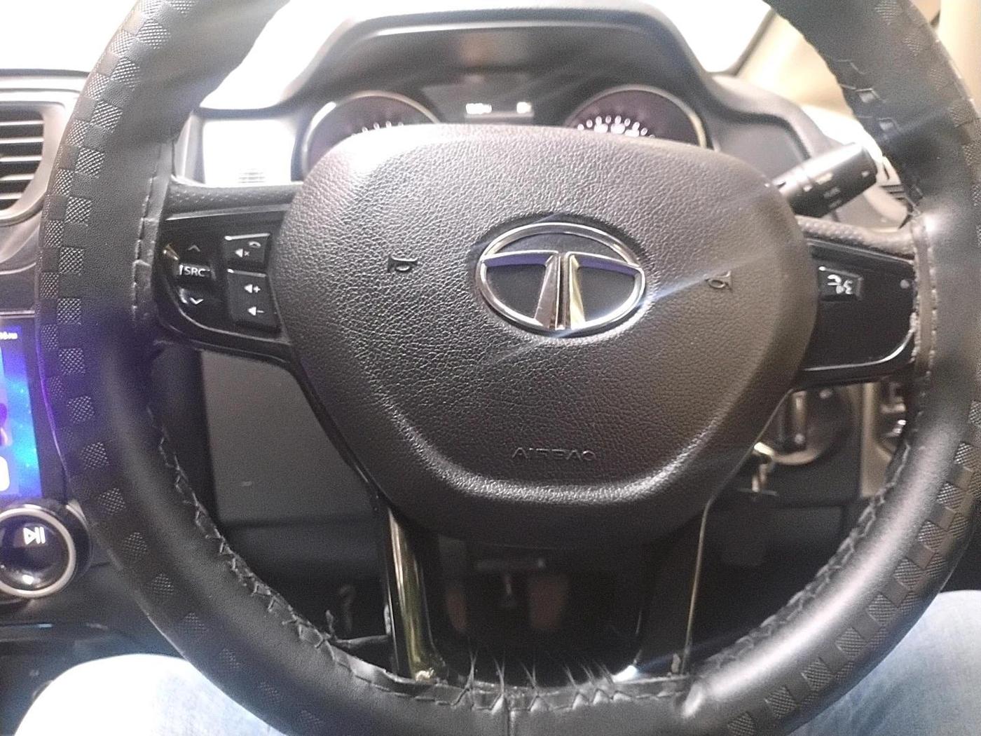 2018 Tata Hexa XM 4X2 7 STR, Diesel, Manual, 55,300 km, interior