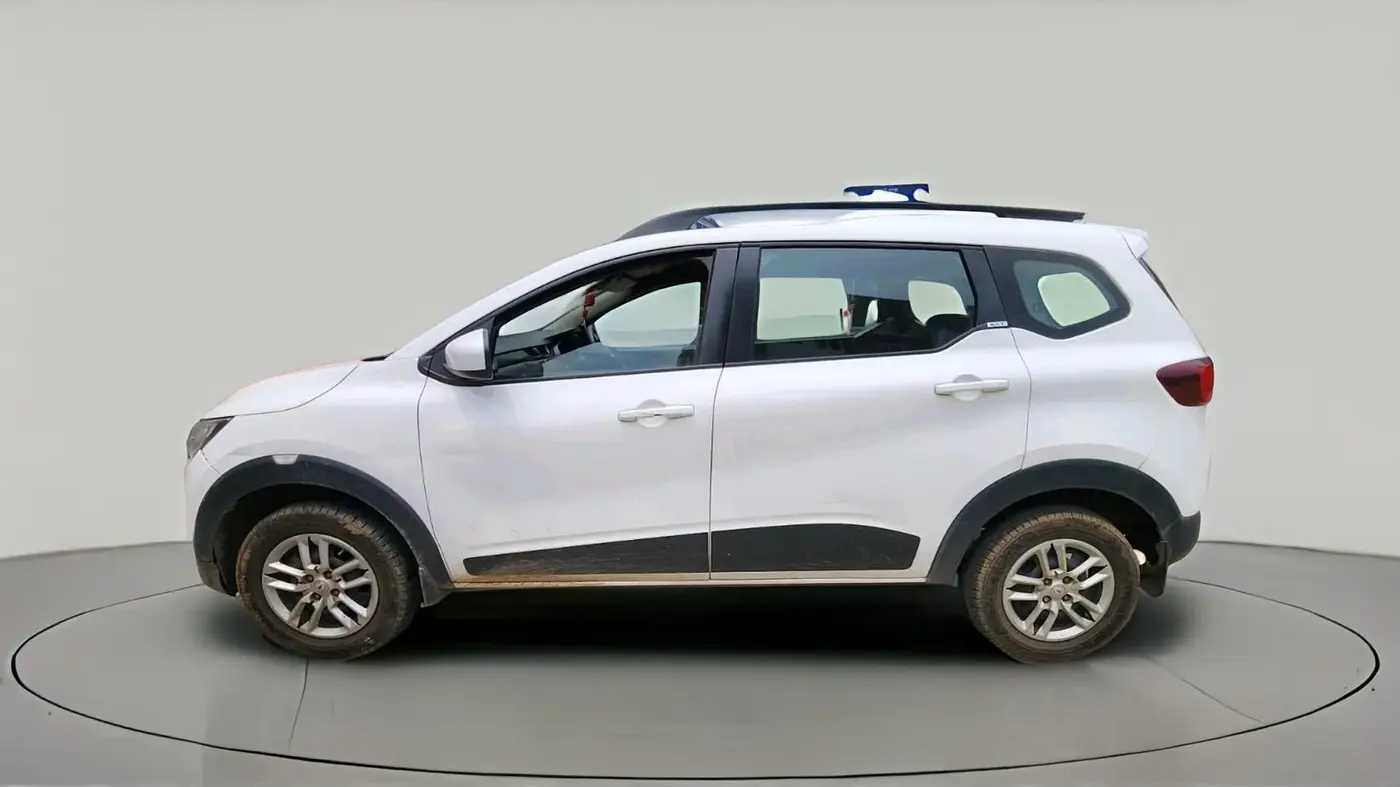 2019 Renault TRIBER RXT, Petrol, Manual, 76,702 km, exterior