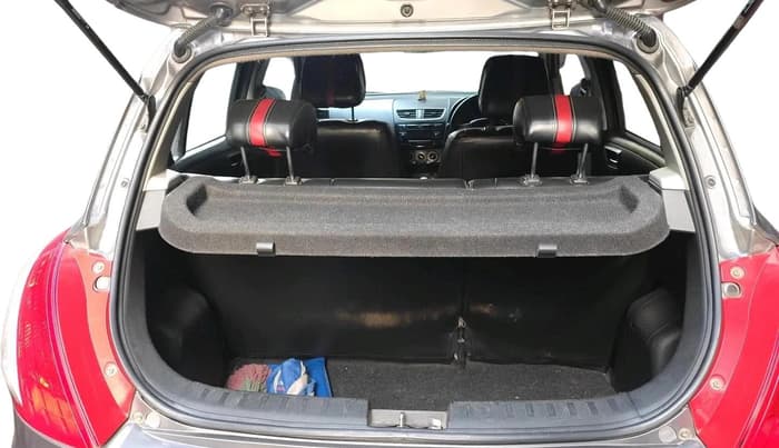 2015 Maruti Swift VXI, Petrol, Manual, 71,319 km, exterior