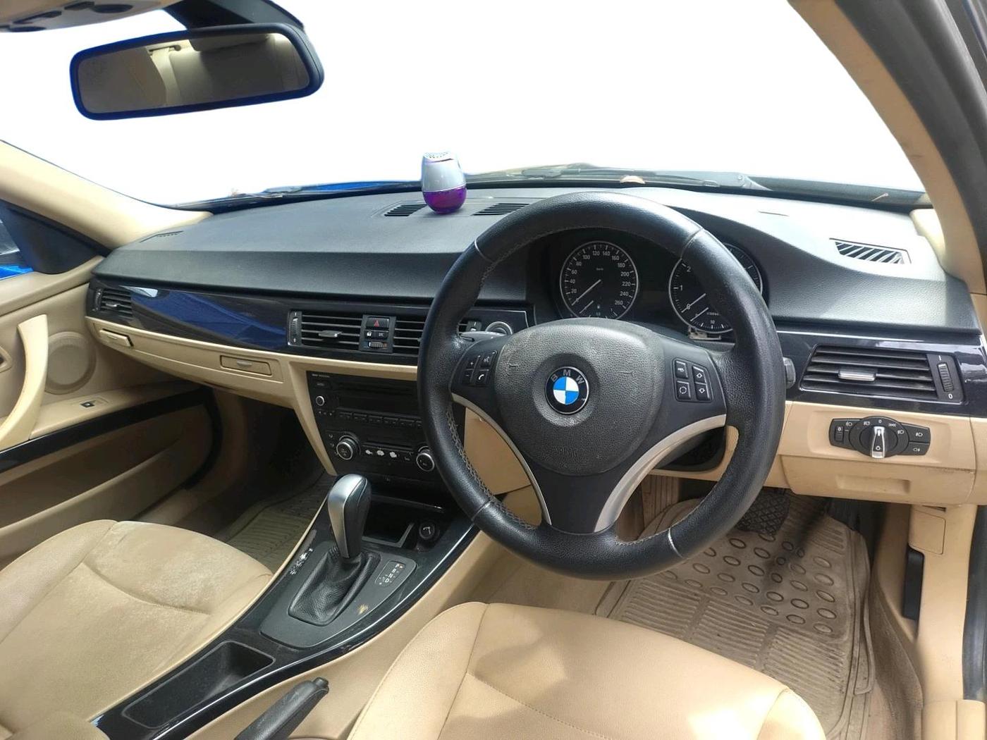2011 BMW 3 Series 320i, Petrol, Automatic, 1 km, interior