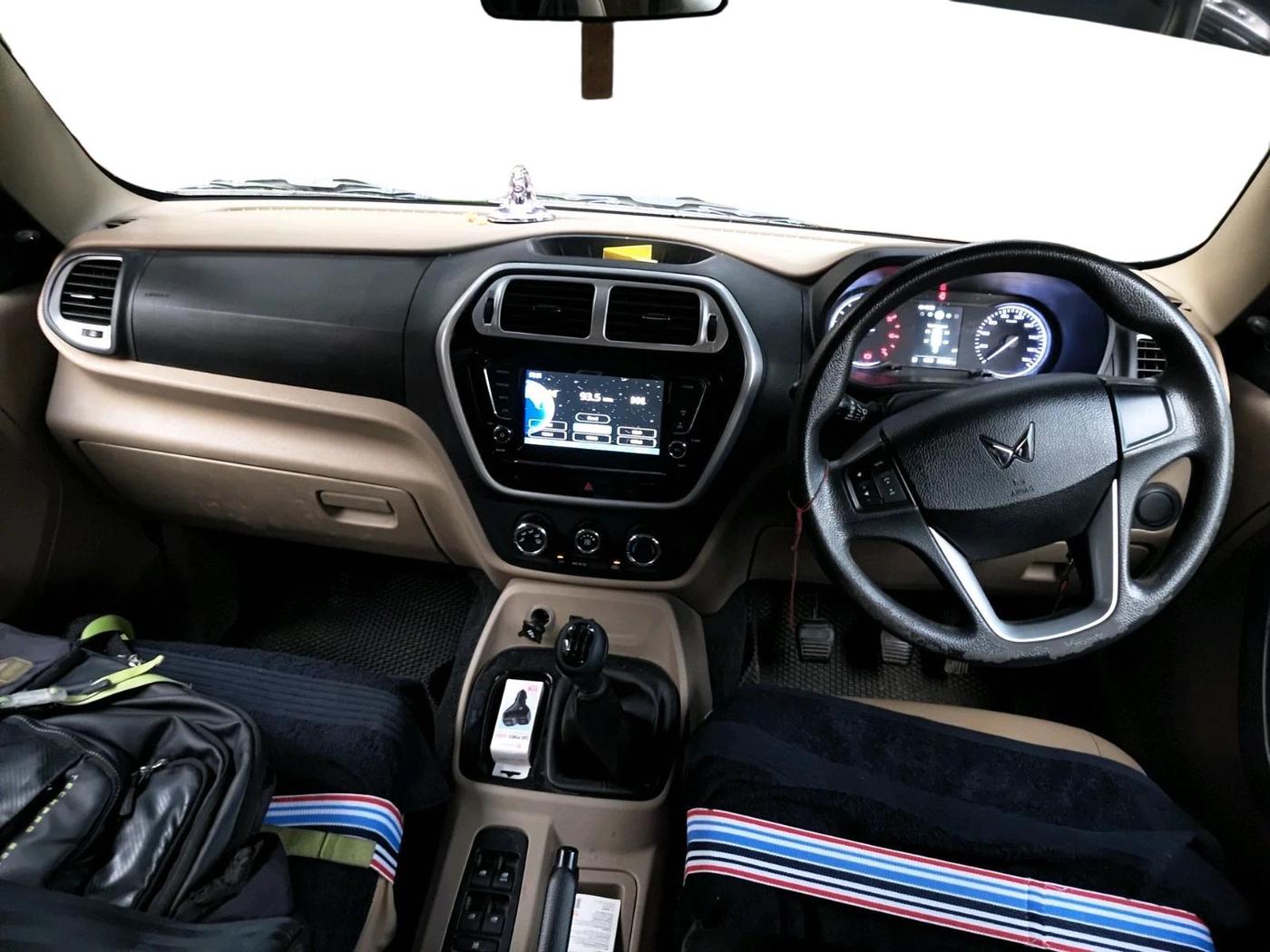 2023 Mahindra BOLERO NEO N8 R, Diesel, Manual, 25,092 km, interior