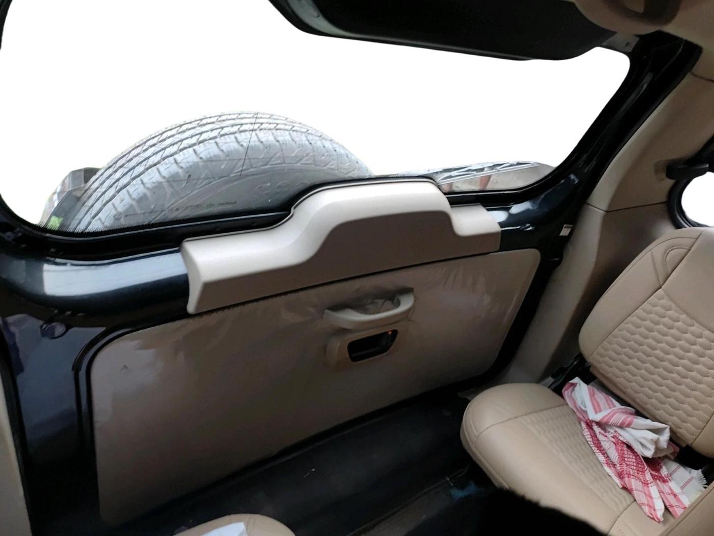 2023 Mahindra BOLERO NEO N8 R, Diesel, Manual, 25,092 km, interior