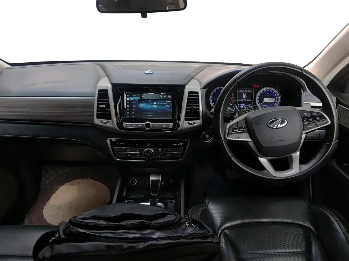 2020 Mahindra ALTURAS G4 2WD AT, Diesel, Automatic, 40,297 km, interior