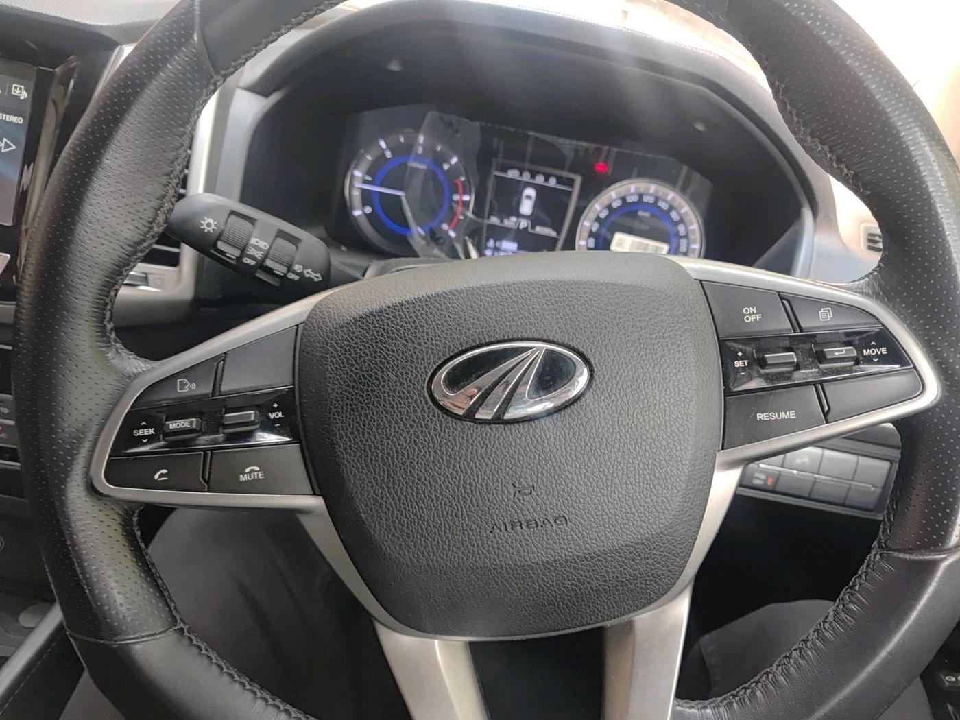 2020 Mahindra ALTURAS G4 2WD AT, Diesel, Automatic, 40,297 km, interior