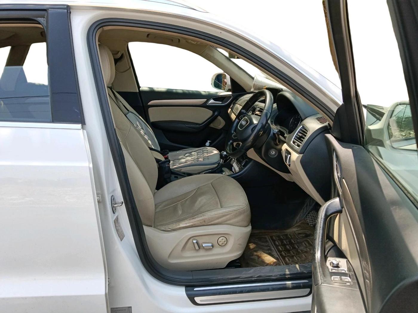 2017 Audi Q3 35 TDI Quattro, Diesel, Automatic, 1,29,067 km, interior
