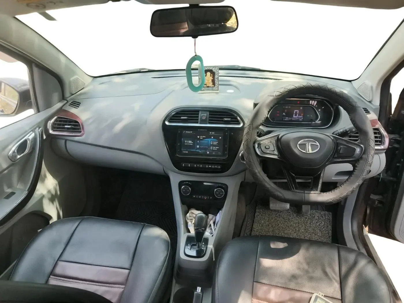 2021 Tata TIGOR XZA PLUS PETROL, Petrol, Automatic, 32,000 km, interior