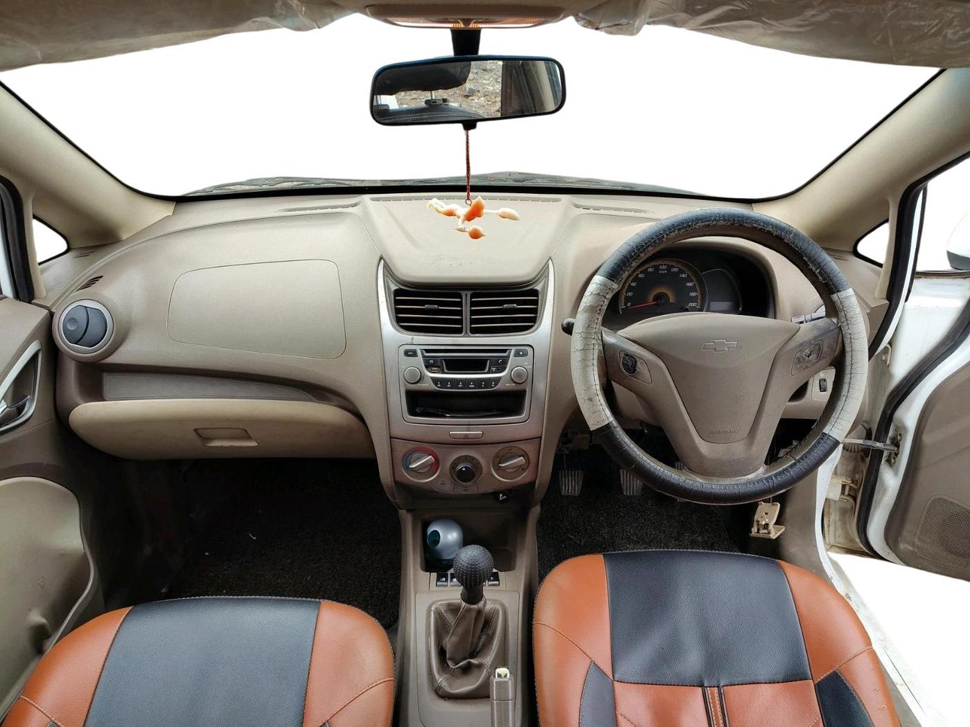 2012 Chevrolet Sail UVA 1.2 LS ABS, Petrol, Manual, 76,170 km, interior