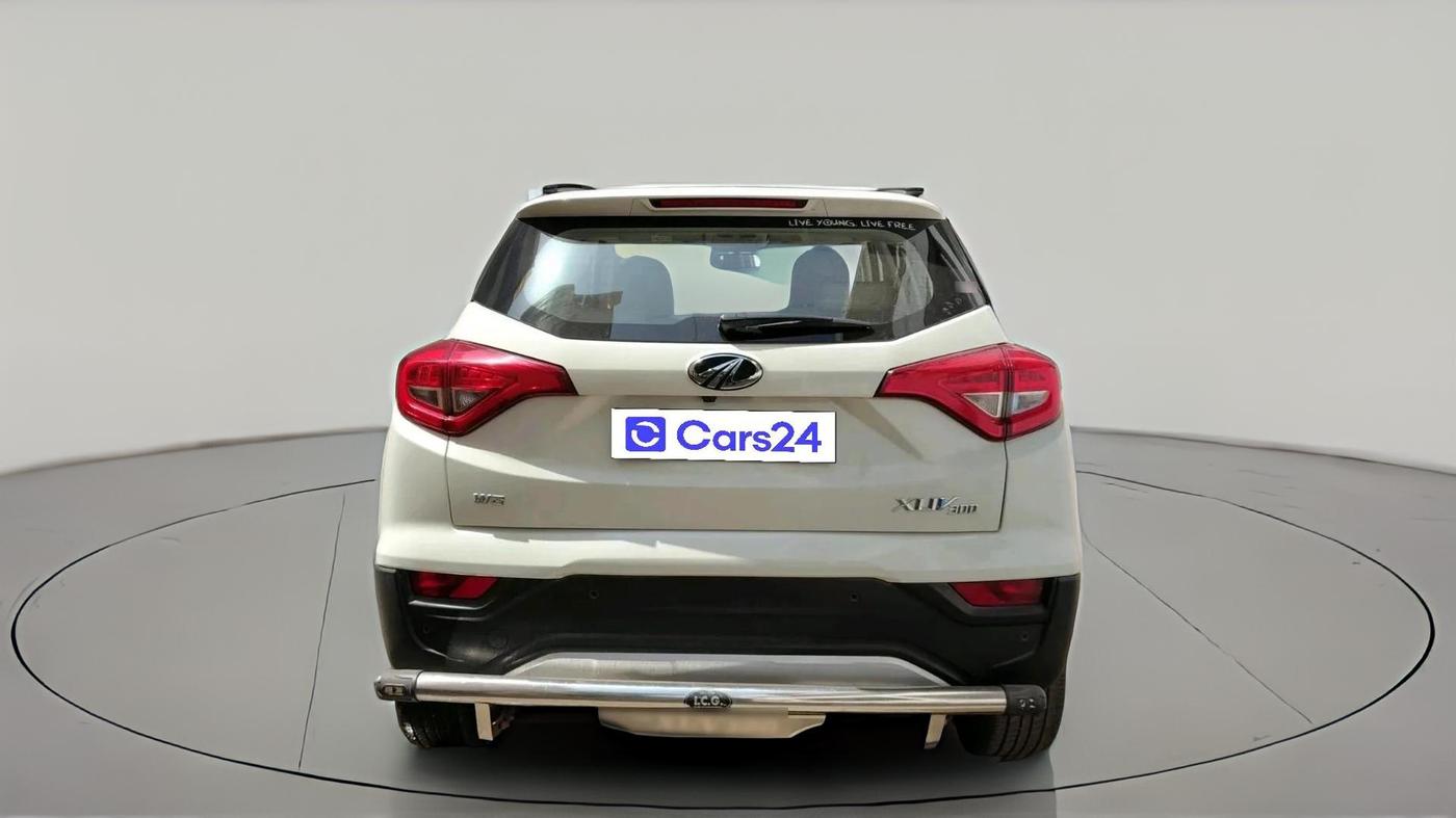 2020 Mahindra XUV300 W8 1.5 DIESEL, Diesel, Manual, 56,377 km, exterior