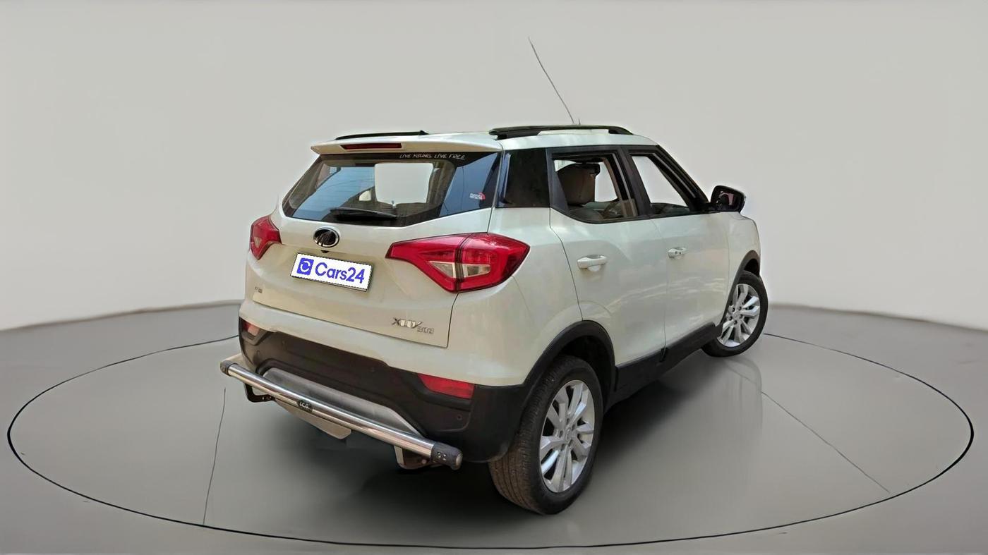 2020 Mahindra XUV300 W8 1.5 DIESEL, Diesel, Manual, 56,377 km, exterior