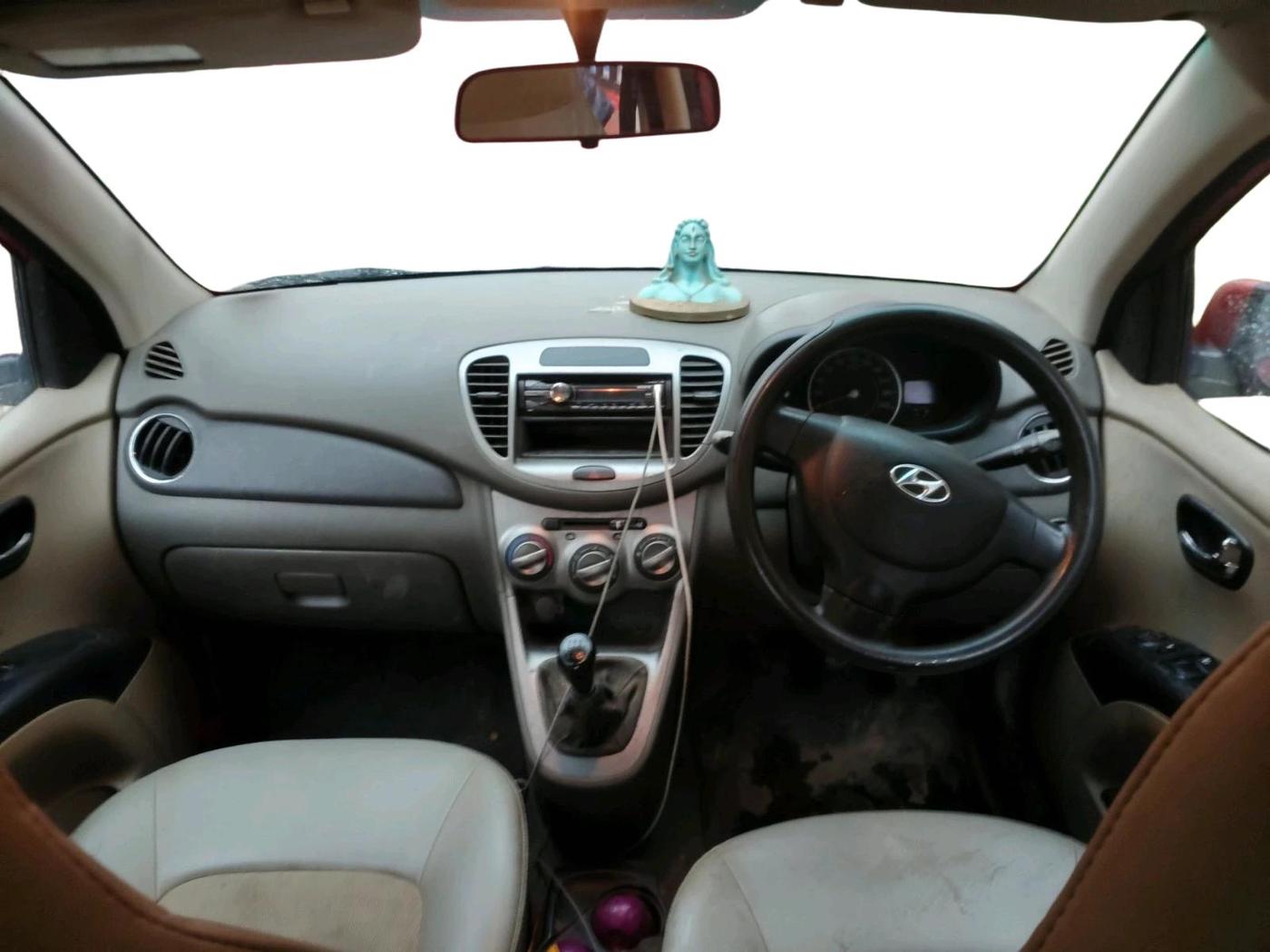 2011 Hyundai i10 MAGNA 1.2, Petrol, Manual, 79,996 km, interior