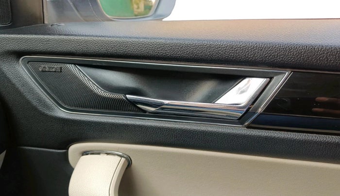 2019 Skoda Kodiaq L&K 2.0 TDI 4X4 AT, Diesel, Automatic, 1,59,430 km, interior