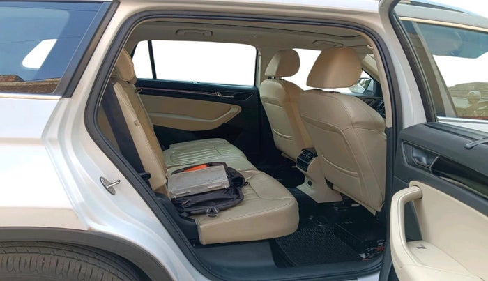 2019 Skoda Kodiaq L&K 2.0 TDI 4X4 AT, Diesel, Automatic, 1,59,430 km, interior