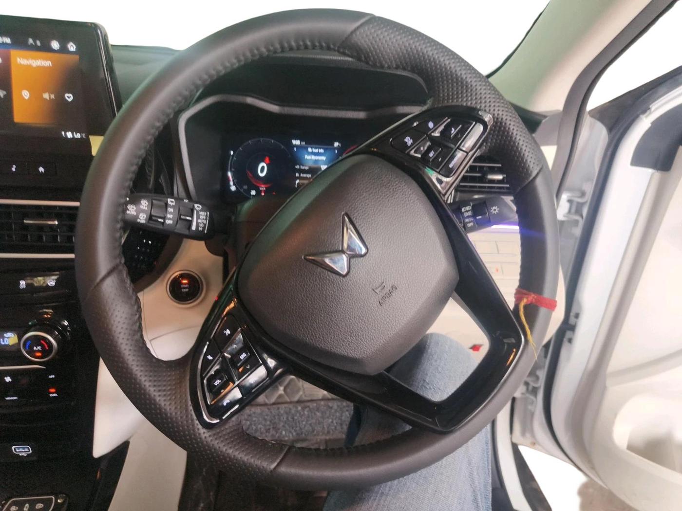 2025 Mahindra XUV 3XO AX5 1.2 L TCMPFi, Petrol, Manual, 3,930 km, interior