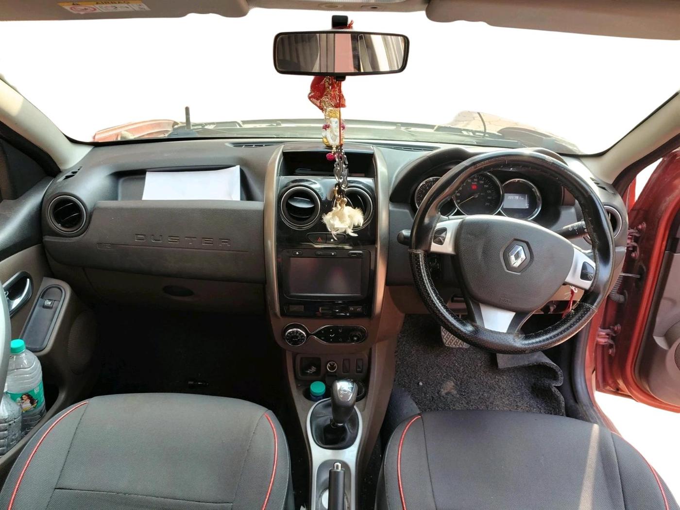 2018 Renault Duster 110 PS RXZ 4X2 AMT DIESEL, Diesel, Automatic, 1,99,791 km, interior