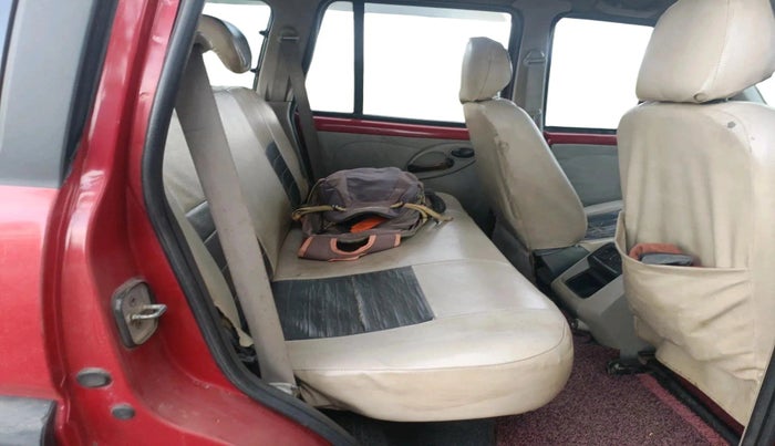 2015 Mahindra Scorpio S4, Diesel, Manual, 1,38,209 km, interior