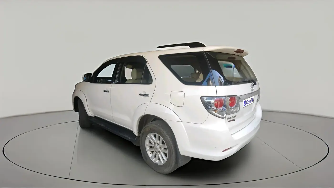 2013 Toyota Fortuner 3.0 4X4 MT, Diesel, Manual, 2,47,658 km, exterior