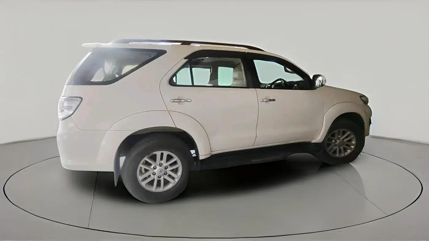 2013 Toyota Fortuner 3.0 4X4 MT, Diesel, Manual, 2,47,658 km, exterior