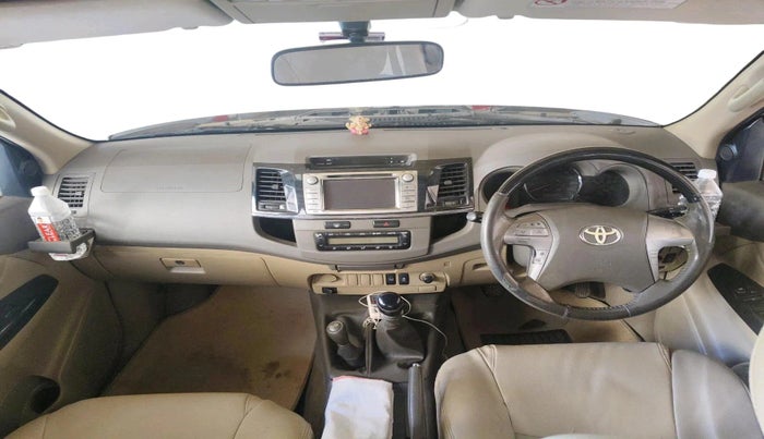 2013 Toyota Fortuner 3.0 4X4 MT, Diesel, Manual, 2,47,658 km, interior