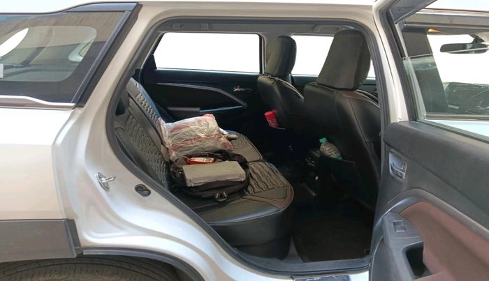 2022 Maruti BREZZA ZXI SMART HYBRID , Petrol, Manual, 25,825 km, interior