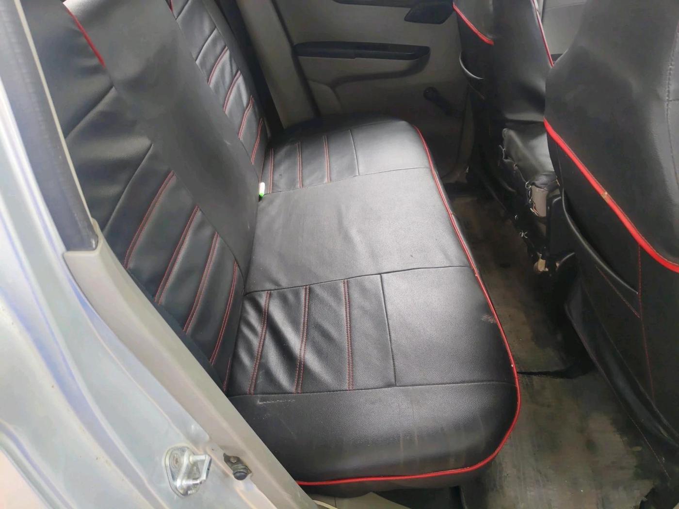 2017 Mahindra Kuv100 K2 6 STR, Petrol, Manual, 20,083 km, interior
